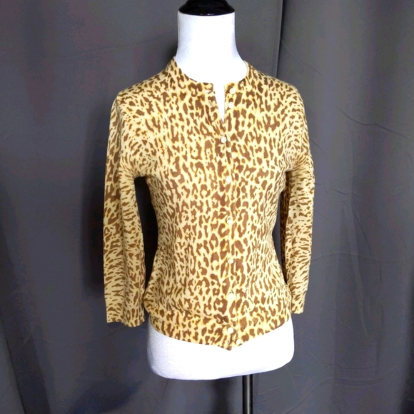 👕J. Crew Leopard Print button-up Sweater - Picture 1 of 5